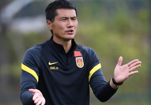 还是外教接, 记者赵睿带, AA