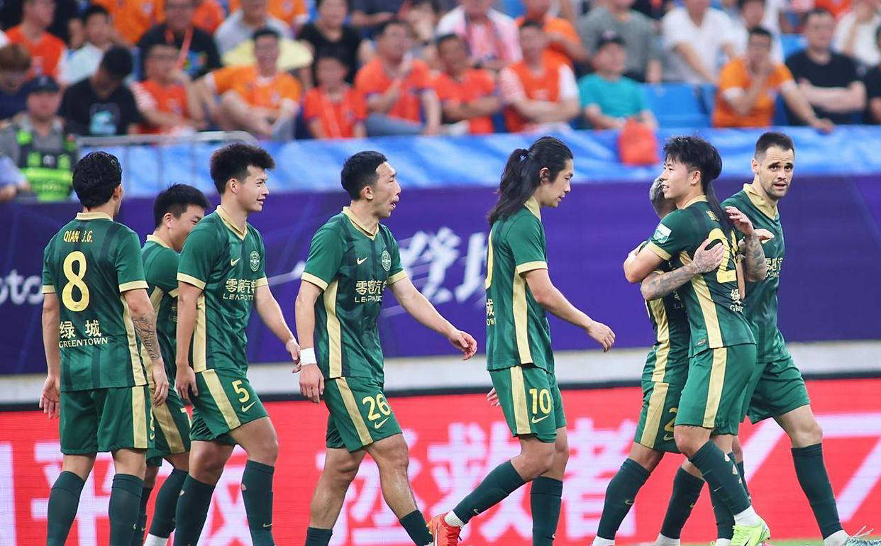 主攻边锋位, text