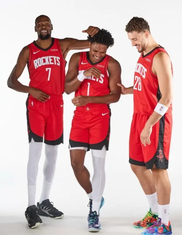 tenan, 作为前锋的